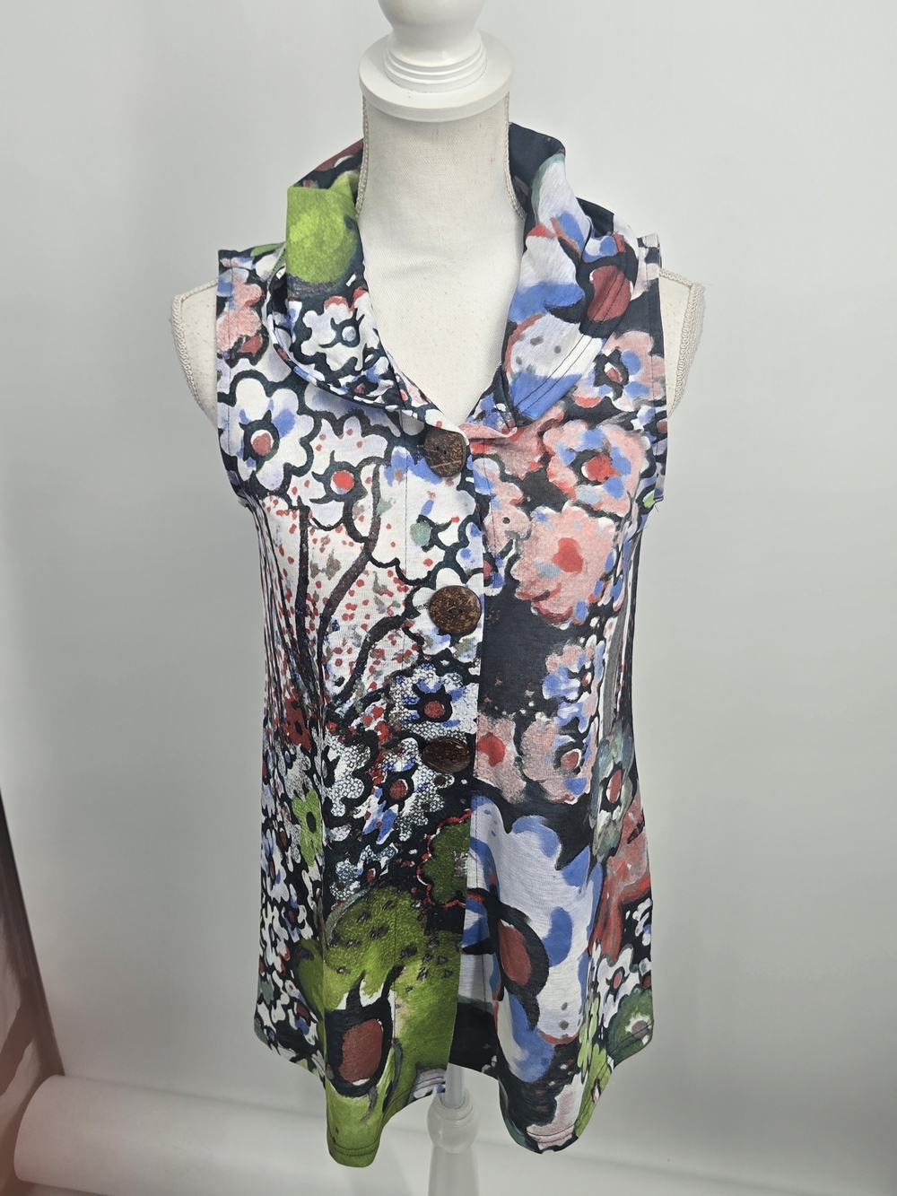 Sleeveless Floral Print Button Front Tunic Top - Multi